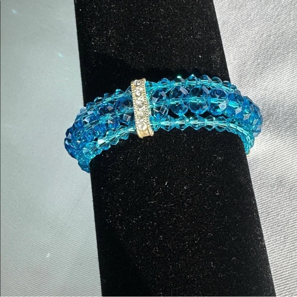 Blue Crystal Beaded Bracelet with Gold Rhinestone Accent